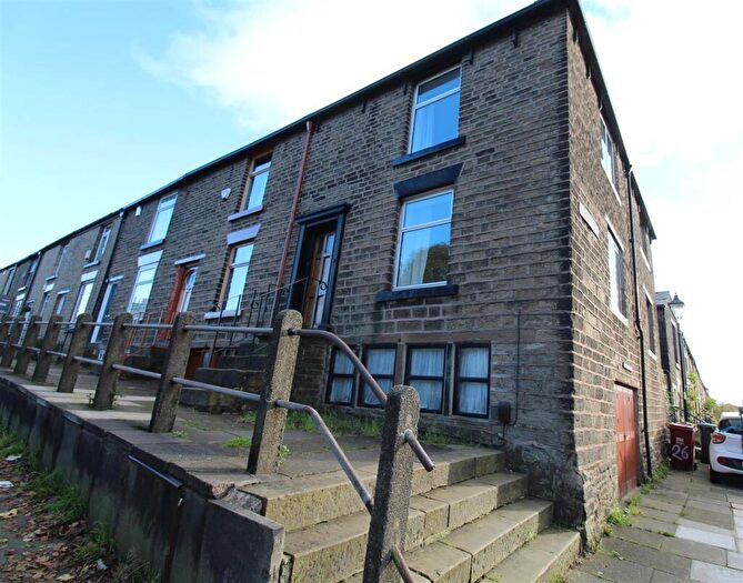 2 Bedroom Cottage To Rent In Church Street, Horwich, Bolton, BL6