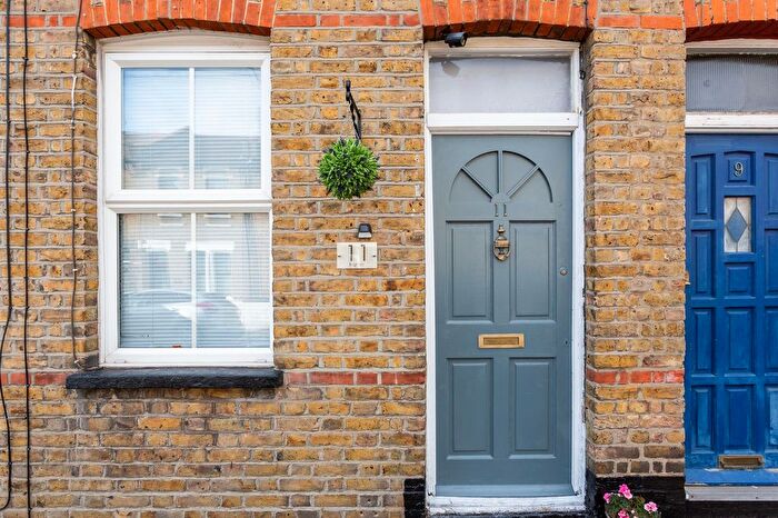 2 Bedroom Terraced House To Rent In Brighton Avenue, Southend-On-Sea, SS1