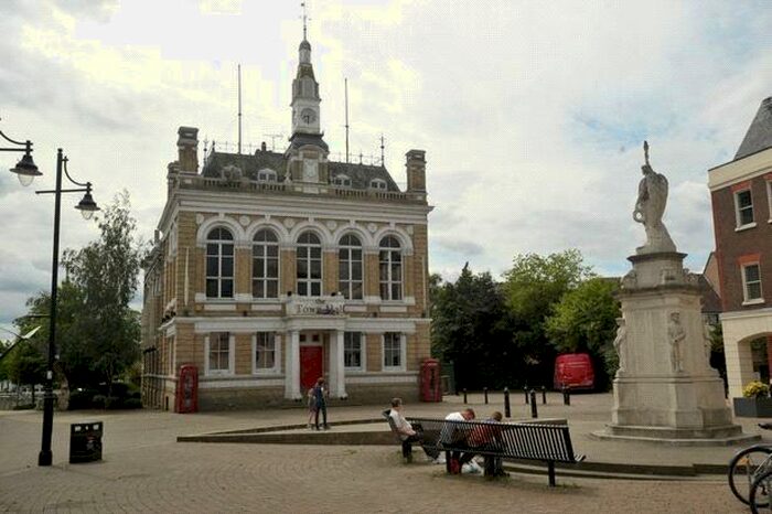 2 Bedroom Flat To Rent In Old Town Hall, Market Square, Clarence Street, Staines, TW18
