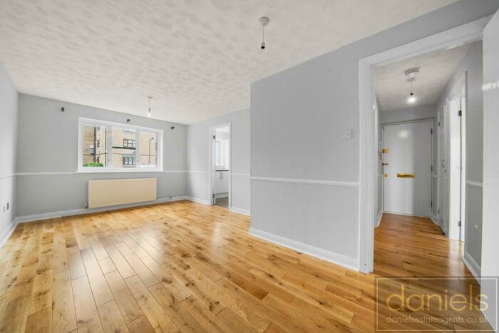 1 Bedroom Flat To Rent In Hawarden Hill, Dollis Hill, NW2