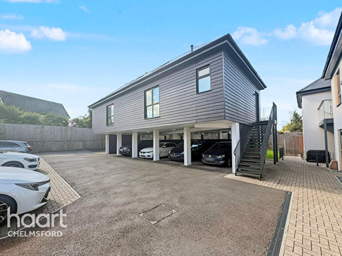 3 Bedroom Duplex For Sale In Baddow Road, Chelmsford, CM2