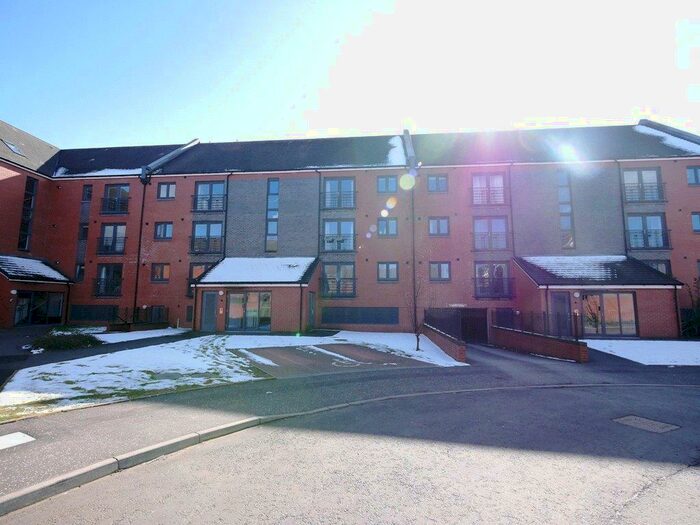 2 Bedroom Garage / Parking To Rent In Craigend Circus, Glasgow, G13