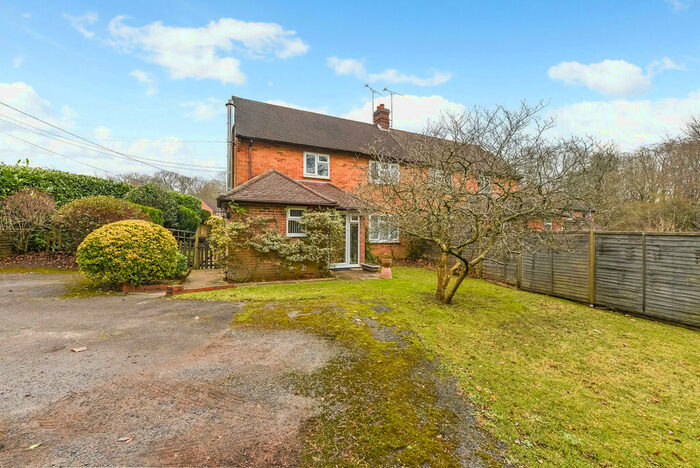 3 Bedroom Semi-Detached House For Sale In Knowles Meadow, Hill Brow, Hampshire, GU33