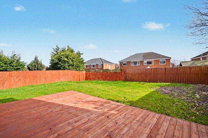 3 Bedroom Terraced House For Sale In Taylor Close, Ossett, West Yorkshire, WF5