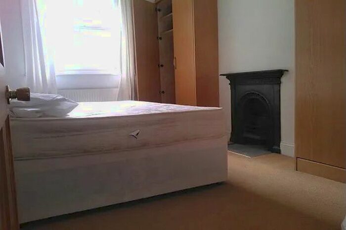 4 Bedroom Detached House To Rent In Borgard Road, London SE18