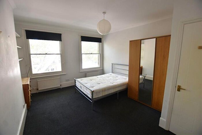 3 Bedroom Flat To Rent In Grosvenor Avenue, London, N5