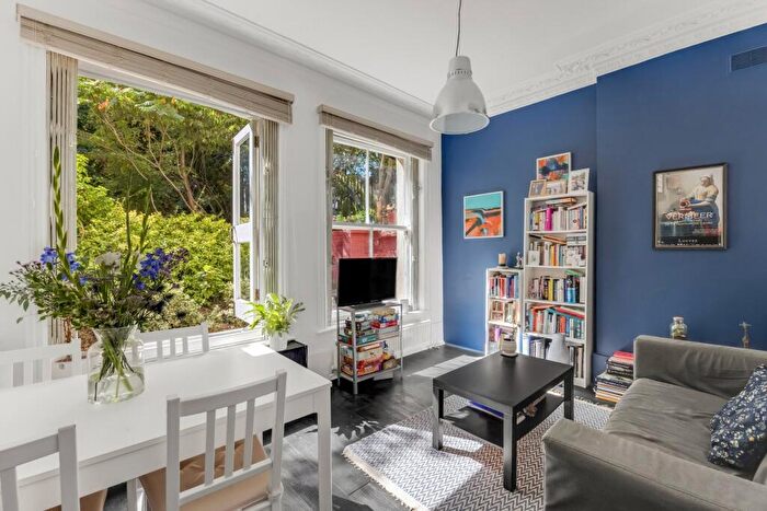 Apartment For Sale In Compayne Gardens, South Hampstead, NW6