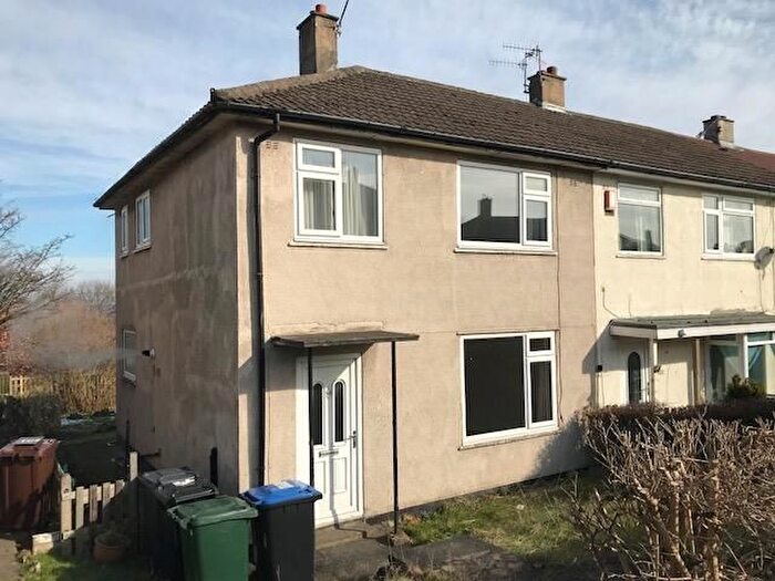 3 Bedroom Semi-Detached House To Rent In Rowantree Drive, Bradford, BD10