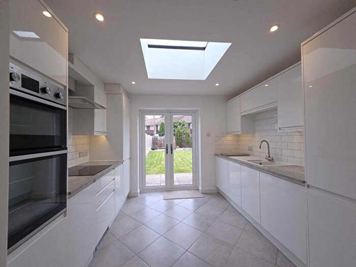 4 Bedroom House To Rent In Headley Way, OX3