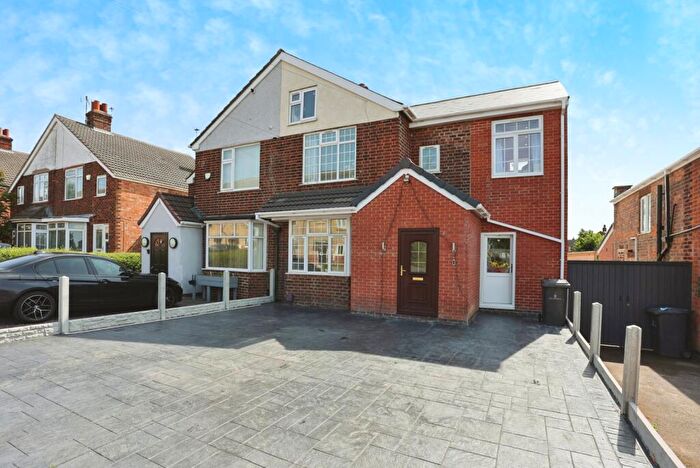 5 Bedroom Semi-Detached House For Sale In Humberstone Lane, Leicester, Leicestershire, LE4