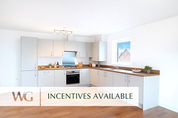 2 Bedroom Apartment For Sale In Alphington, Exeter, Devon, EX2