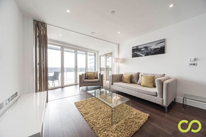 1 Bedroom Flat To Rent In Gateway Tower, Western Gateway, Royal Victoria, E16