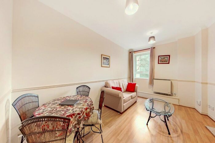 1 Bedroom Apartment To Rent In Aldersgate Street, EC1A