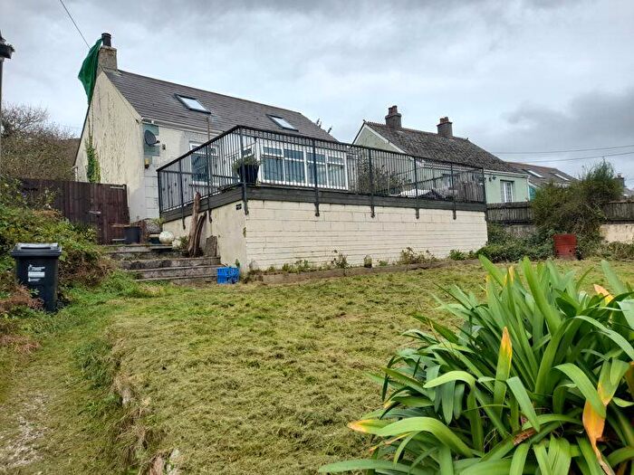 4 Bedroom Detached Bungalow For Sale In High Street, Lanjeth, PL26