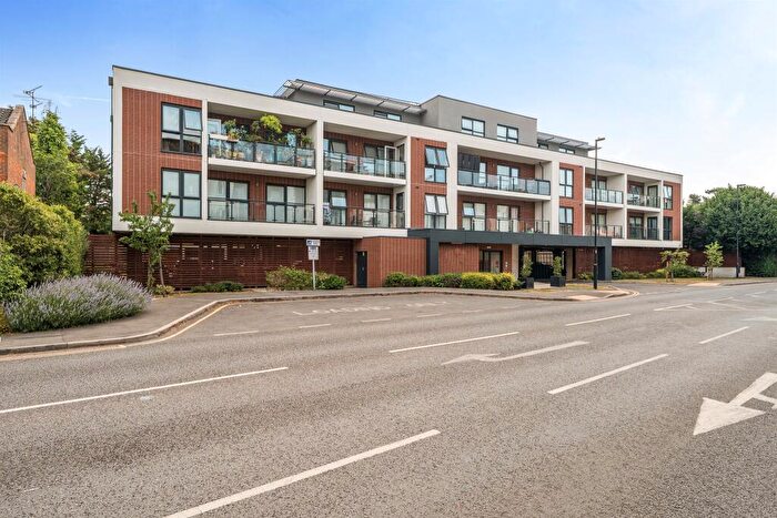 2 Bedroom Apartment For Sale In Oldfield Road, Maidenhead, SL6