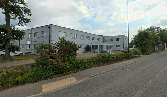 1 Bedroom Flat To Rent In Gatwick Road, Crawley, RH10