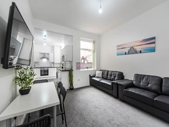 6 Bedroom House To Rent In Cardigan Street, Salford, M6