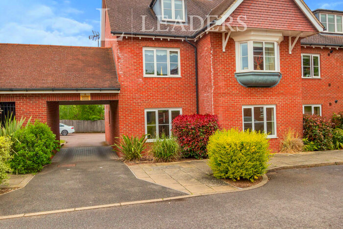 2 Bedroom Apartment To Rent In McIndoe Drive, Wendover, HP22