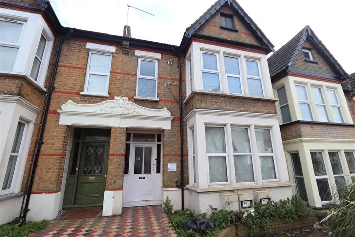 1 Bedroom Flat To Rent In York Road, Southend-On-Sea, SS1