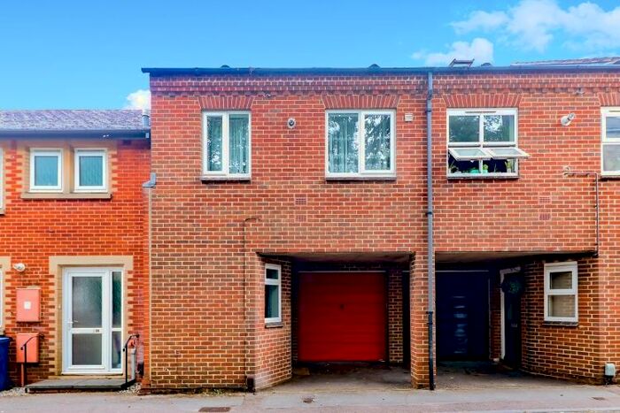 3 Bedroom Flat To Rent In Bath Street, Oxford OX4