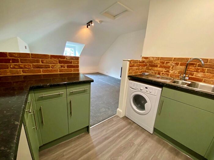 2 Bedroom Apartment To Rent In Old Christchurch Road, Bournemouth, BH1
