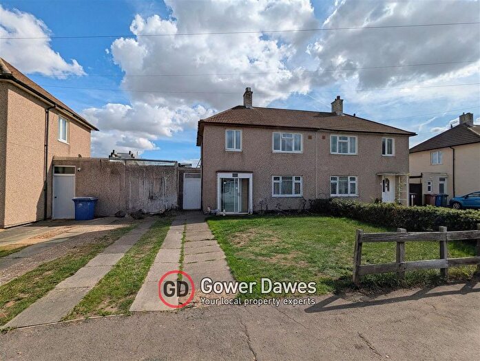 3 Bedroom Semi-detached House To Rent In Fanshawe Road, Orsett Heath, RM16