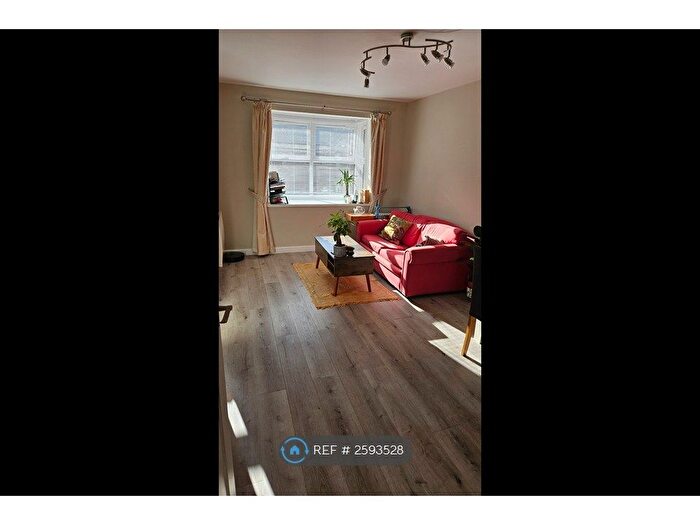 1 Bedroom Flat To Rent In Josephs Road, Guildford, GU1