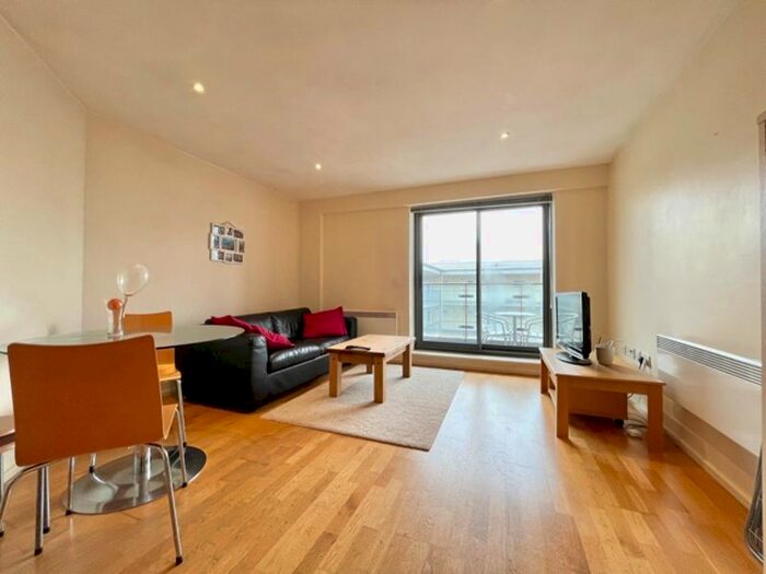 1 Bedroom Flat To Rent In Devonport Street, London, E1