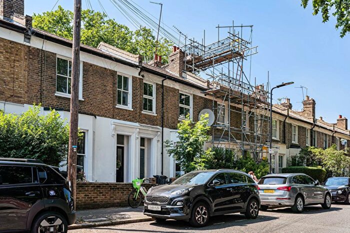 3 Bedroom Terraced House For Sale In Chatham Place, London, E9