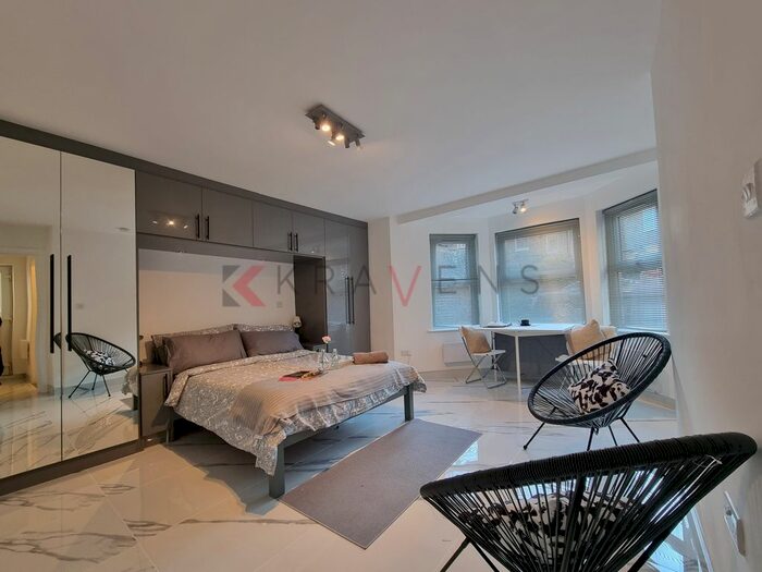 Studio To Rent In Windsor Road, Ealing, W5