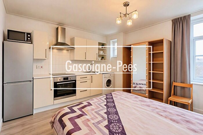 Property To Rent In New Street, Basingstoke, RG21
