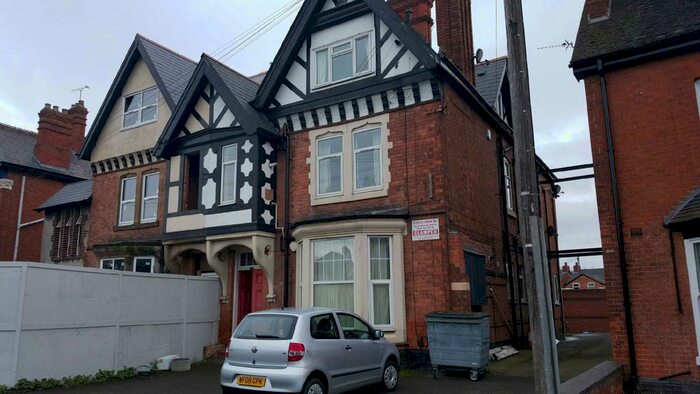 1 Bedroom Flat To Rent In Lode Lane, Solihull B91