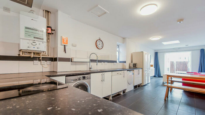 6 Bedroom Terraced House To Rent In Grange Road, Selly Oak - Student Property, B29