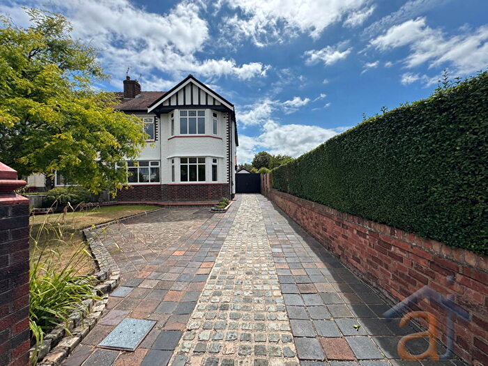 4 Bedroom Semi-Detached House For Sale In Blundell Drive, Hillside, PR8
