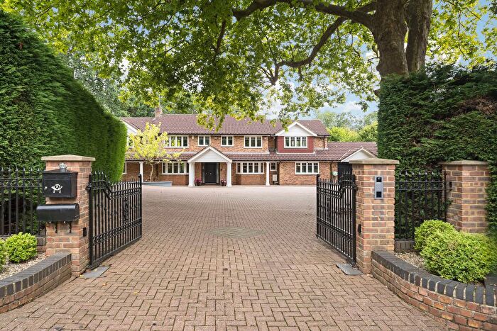 5 Bedroom Detached House For Sale In Ashcroft Park, Cobham, KT11