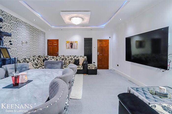 5 Bedroom Terraced House For Sale In Leamington Road, Blackburn, BB2