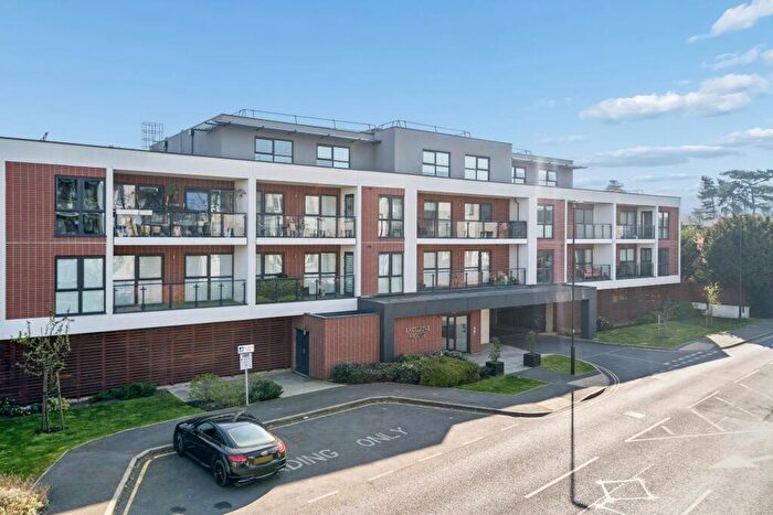 2 Bedroom Apartment For Sale In Oldfield Road, Maidenhead, SL6