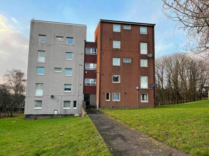 2 Bedroom Maisonette To Rent In Thurso Crescent, Dundee, DD2