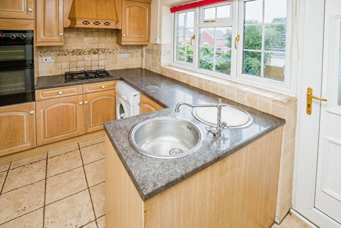 3 Bedroom Bungalow For Sale In Maple Close, Gresford, Wrexham, LL12