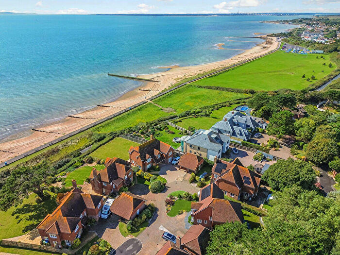 4 Bedroom Detached House To Rent In Swordfish Close, Lee-on-the-Solent, PO13