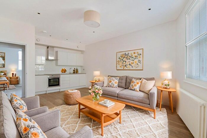 1 Bedroom Flat To Rent In Lisle Street, Soho, WC2H