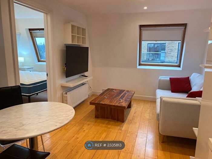 1 Bedroom Flat To Rent In Rutherford Court, Colliers Wood, SW19