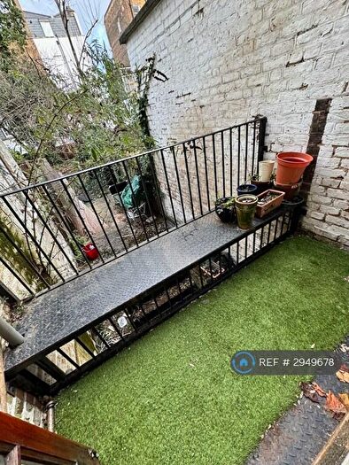 1 Bedroom Flat To Rent In Harrington Square, London, NW1