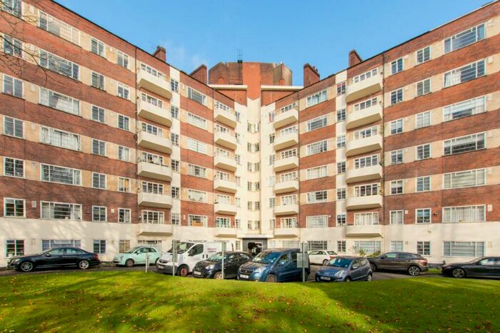 2 Bedroom Flat To Rent In Northwood Hall, Highgate, London, N6