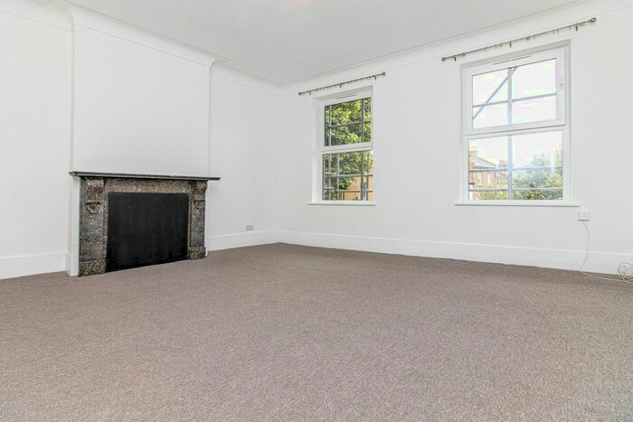 3 Bedroom Flat To Rent In Acton Lane, London, W4
