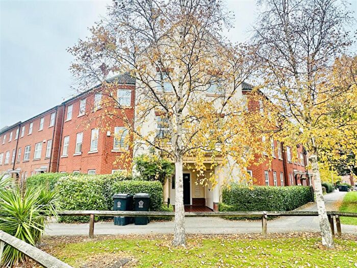 1 Bedroom Flat For Sale In Larchmont Road, Leicester, LE4