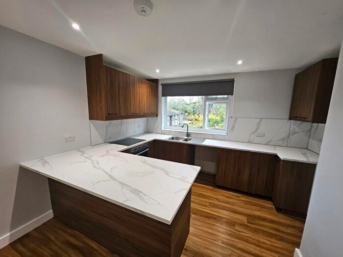 2 Bedroom Apartment To Rent In Warren Close, Bramhall, SK7