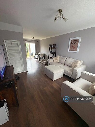 3 Bedroom Semi-Detached House To Rent In Brook Gardens, Emsworth, PO10