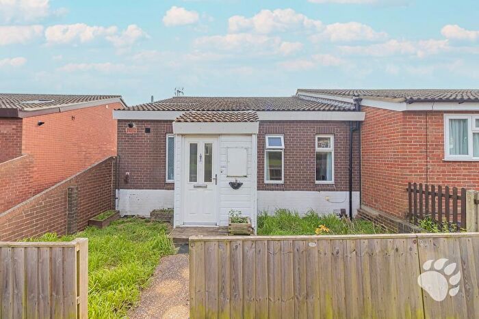 3 Bedroom End Terrace House For Sale In Fleetway, Basildon, SS16