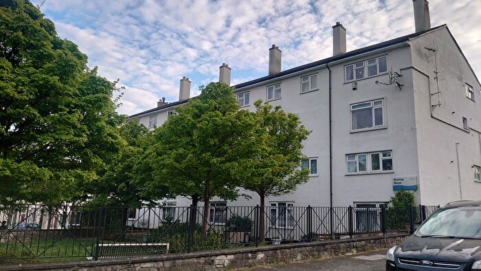 3 Bedroom Flat To Rent In Bromley House, Plymouth, PL2